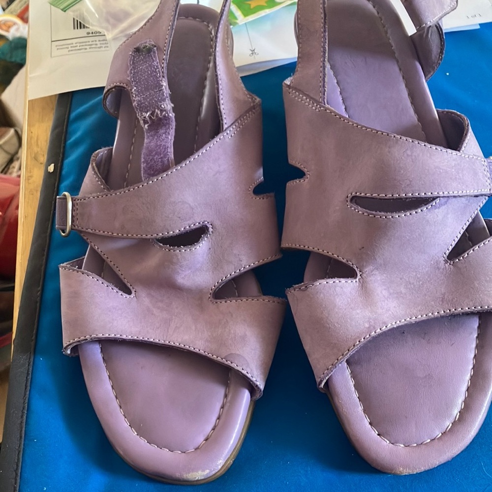FINAL MARKDOWN Women's Purple Sandals 7 1/2